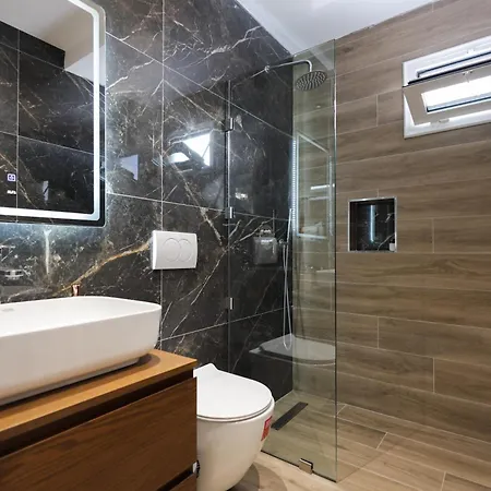 Grandstay Cozy * Durres